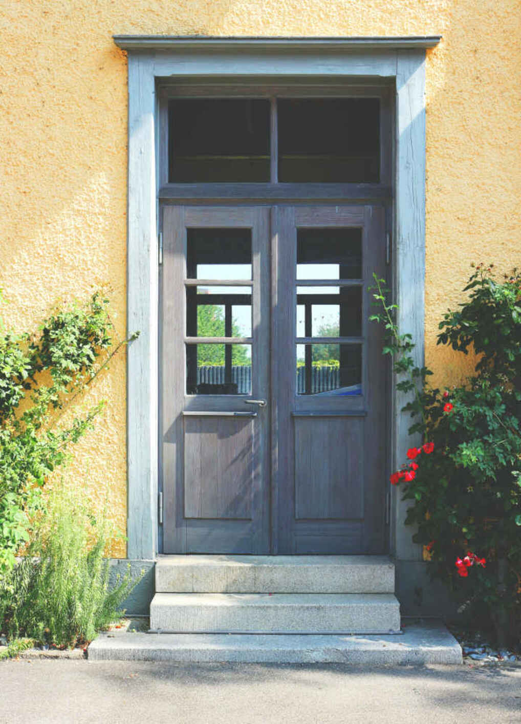 Accorder la porte d'entrée au style de la maison